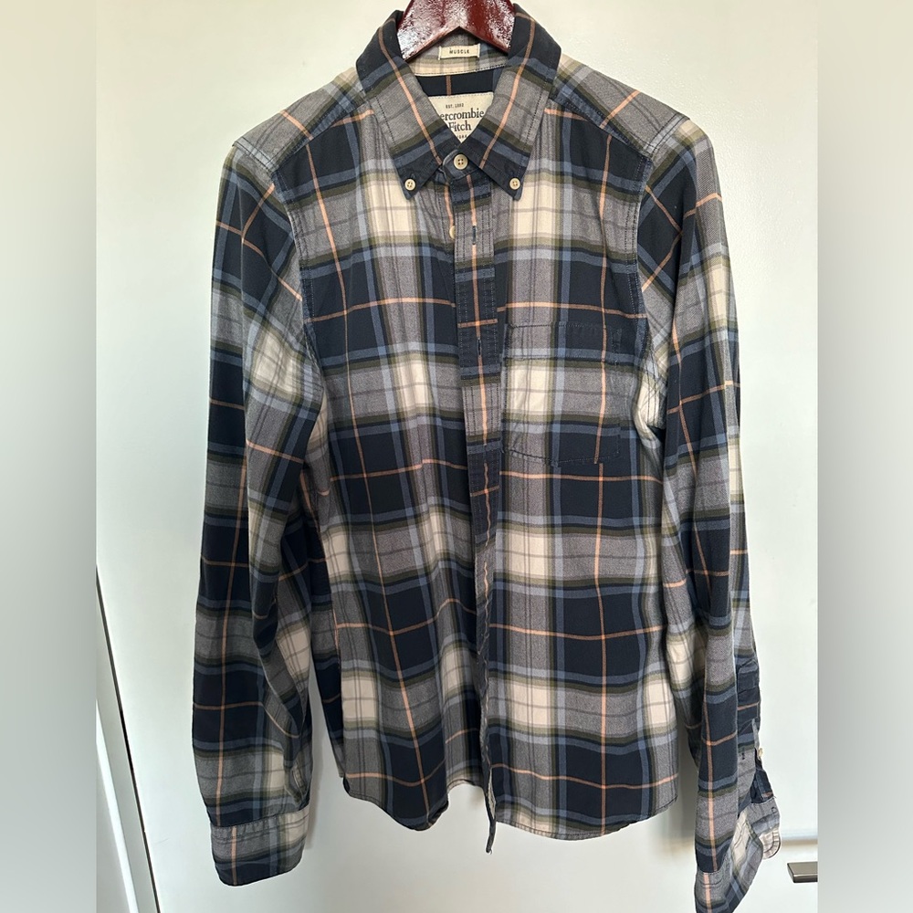 Abercrombie men’s button up shirt
